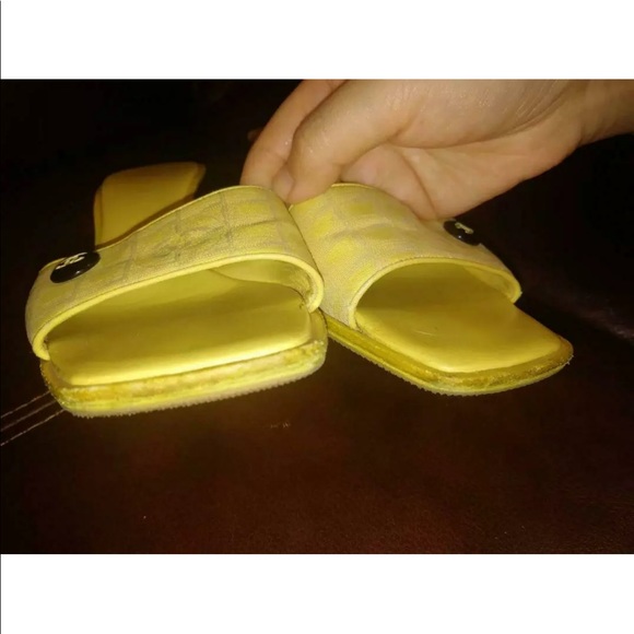 Auth Chanel mules yellow - Picture 3 of 5
